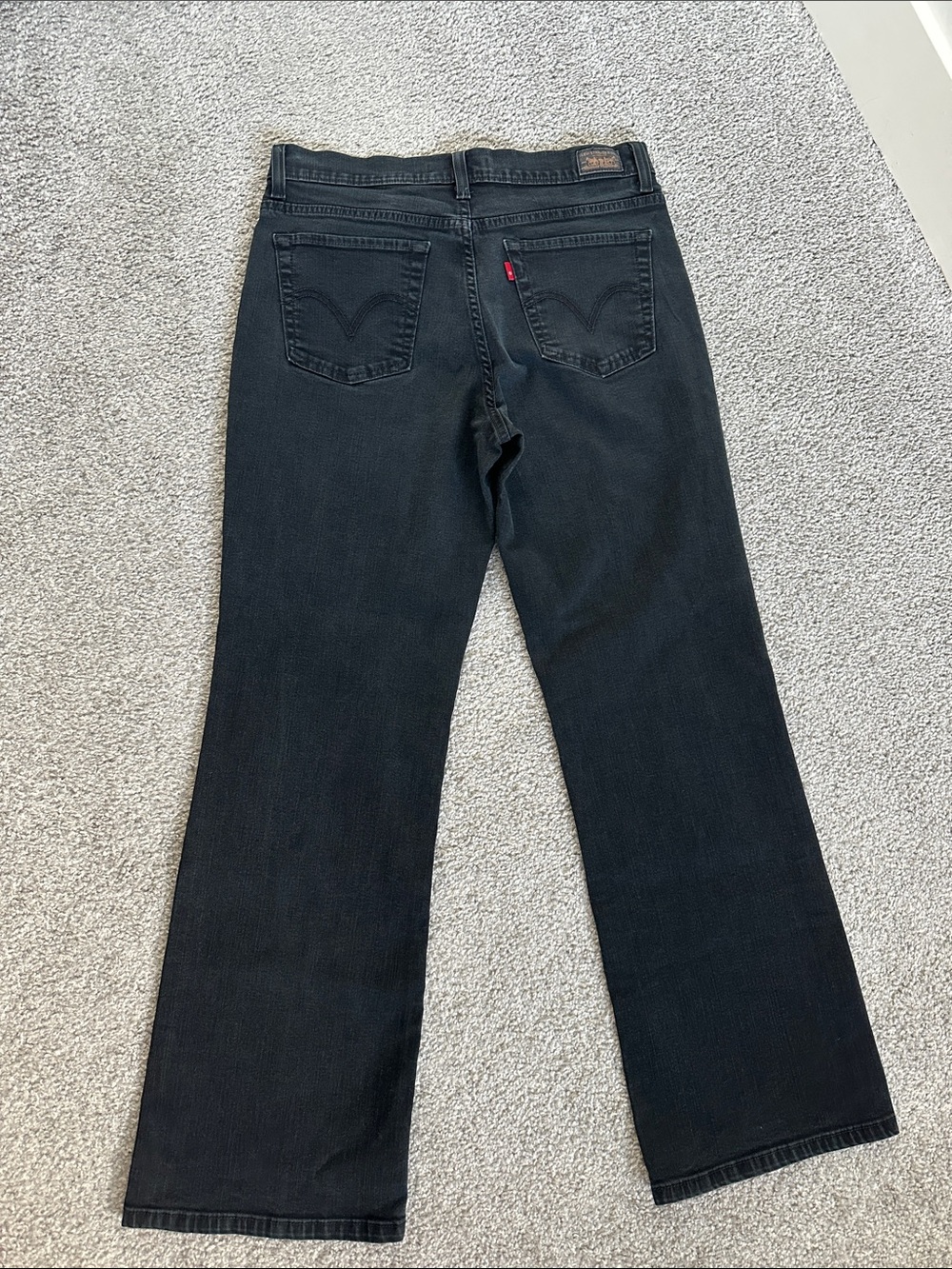 Levi’s Jeans - Picture 3 of 6